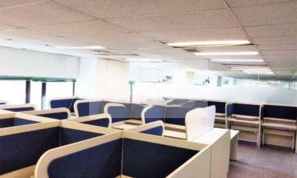 Sala Comercial de Alto Padrão na Vila Cordeiro - 12 Salas, 6 Banheiros, 30 Vagas - São Paulo-SP