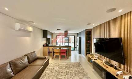 Casa em Condomínio de Luxo em Cotia-SP, Bairro Parque Rincão: 4 Quartos, 2 Suítes, 180,25 m², 2 Vagas - Imperdível!