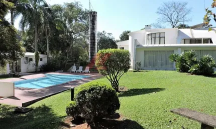 Luxuosa mansão em condomínio na chácara de la rocca, carapicuíba-sp: 5 quartos, 5 suítes, 5 salas, 8 banheiros, 4 vagas, 804m².