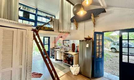 Imperdível: Casa à venda em Cotia-SP, na Granja Viana! 1 quarto, 1 sala, 1 banheiro, 3 vagas de garagem, 35,00 m² de área.