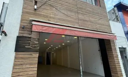 Casa Comercial para Locação em Pinheiros, São Paulo-SP: 1 quarto, 2 banheiros, 303m² de área!