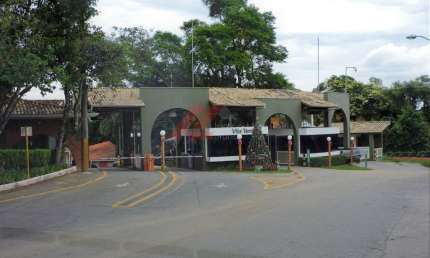 Casa à venda em Itapevi-SP, Transurb: 3 quartos, 3 suítes, sala, 3 banheiros, 2 vagas - 221,05m² de área. Imperdível!