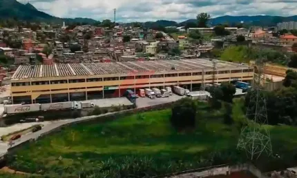 Galpão comercial de alto padrão no parque são domingos - são paulo-sp: 3 salas, 2 banheiros, 2 vagas de garagem, 1.100m² de área.