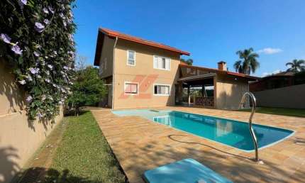Imperdível casa em condomínio à venda em Jandira-SP, Parque Nova Jandira: 3 quartos, 2 suítes, 1 sala, 4 banheiros, 6 vagas, 300,47m².