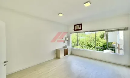 Excelente oportunidade! sala comercial em condomínio à venda na granja viana, cotia-sp: 1 sala, 1 banheiro, 1 vaga, 31 m².