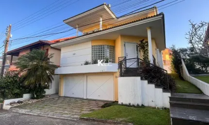 Casa em condomínio fechado com 3 quartos à venda na Travessa América, --, Coqueiros, Florianópolis por R$ 2.400.000