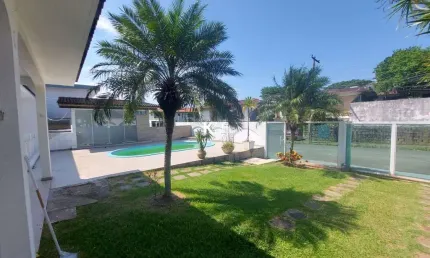 Casa com 5 quartos à venda na Rua Senador Milton Campos, --, Coqueiros, Florianópolis por R$ 2.800.000