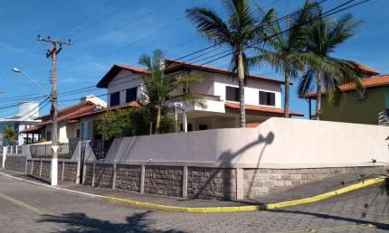 Casa com 7 quartos à venda na Rua dos Tubarões, --, Ingleses do Rio Vermelho, Florianópolis por R$ 1.800.000