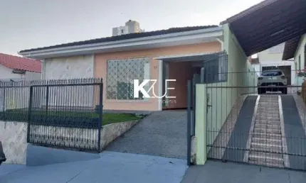 Casa com 3 quartos à venda na Rua Antônio Luiz Medeiros, --, Barreiros, São José por R$ 850.000