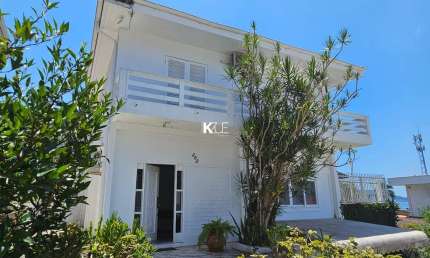 Casa com 3 quartos à venda na Rua Papa João XXIII, --, Coqueiros, Florianópolis por R$ 2.350.000