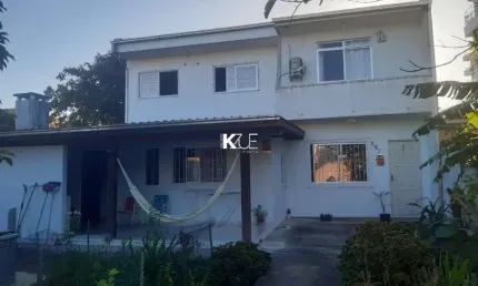 Casa com 3 quartos à venda na Rua Raimundo Correia, --, Balneário, Florianópolis por R$ 750.000