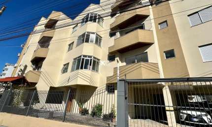Apartamento com 2 quartos para alugar na Avenida Santa Catarina, --, Balneário, Florianópolis por R$ 2.900
