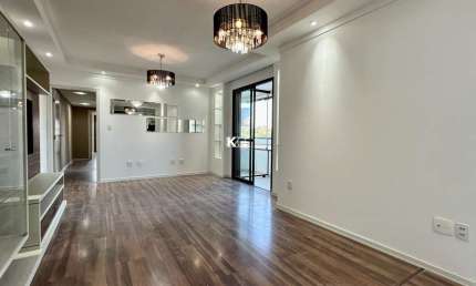 Apartamento com 3 quartos para alugar na Rua Santos Saraiva, --, Estreito, Florianópolis por R$ 3.850