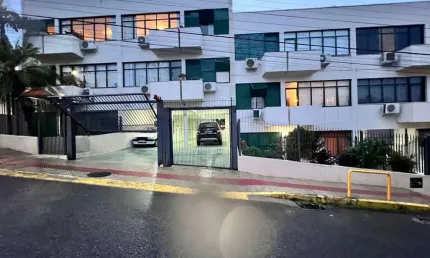 Apartamento com 2 quartos à venda na rua senador milton campos, --, coqueiros, florianópolis por r$ 530.000