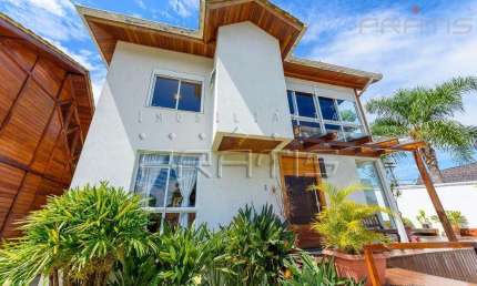 Casa com 3 dormitórios para alugar, 250 m² por R$ 6.910,00/mês - Bom Retiro - Curitiba/PR
