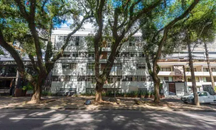 Apartamento com 3 dormitórios para alugar, 74 m² por r$ 2.384,10/mês - água verde - curitiba/pr