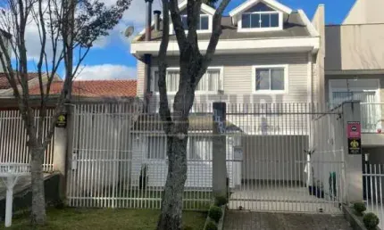 Casa com 3 quartos à venda na Rua Aristocrata, 10000, Aristocrata, São José dos Pinhais, 196 m2 por R$ 899.000