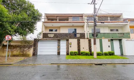 Casa com 4 quartos à venda na Rua Paulino de Siqueira Cortes, 1203, Centro, São José dos Pinhais, 220 m2 por R$ 1.300.000