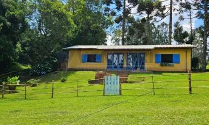Chácara / sítio com 2 quartos à venda na Rua Artur Carvalho Da Rocha, 1450, Contenda, São José dos Pinhais por R$ 2.299.000