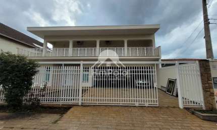 CASA COM 4 QUARTOS, 3 SUÍTES E 4 VAGAS PARA VENDA E LOCAÇÃO NO TAQUARAL EM CAMPINAS/SP.