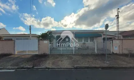 CASA À VENDA COM 6 QUARTOS, 1 SUÍTE E 6 VAGAS NO JARDIM NOSSA SENHORA AUXILIADORA EM CAMPINAS/SP.