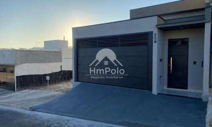 CASA COM 2 QUARTOS, SENDO 1 SUÍTE 2 E 2 VAGAS À VENDA NO BAIRRO MONTE CARLO EM INDAIATUBA/SP.