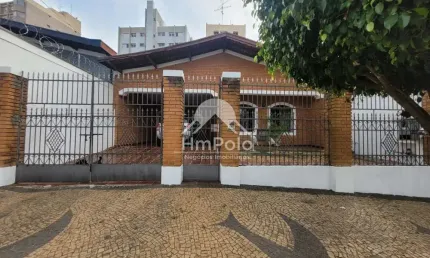 CASA À VENDA COM 3 QUARTOS, 1 SUÍTE E 4 VAGAS NO JARDIM FLAMBOYANT EM CAMPINAS/SP.