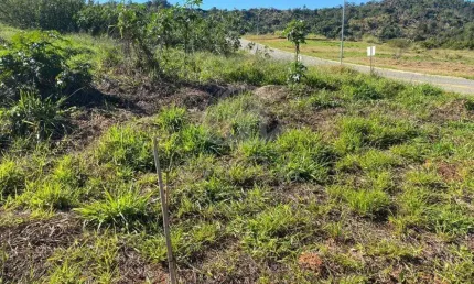 EXCELENTE TERRENO À VENDA EM CONDOMÍNIO NA CIDADE DE VALINHOS/SP