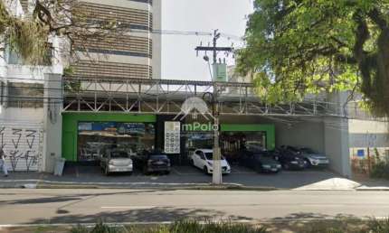 Salão comercial com 6 vagas de estacionamento na Av Moraes Sales em Campinas-SP