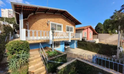Casa sobrado com 3 quartos 1 suite 3 banheiros e 3 vagas para aluguel ou venda no Chapadão em Campinas-SP