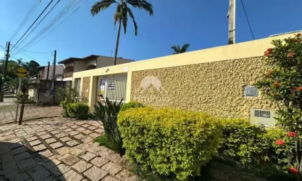 Casa com 3 quartos 1 suite 3 banheiros 6 vagas para venda ou locação no Parque Jatibaia em Campinas-SP