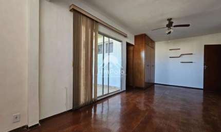 Apartamento cobertura com 3 quartos 1 suíte 3 banheiros 1 vaga para locação ou compra na Vila Marieta em Campinas/SP