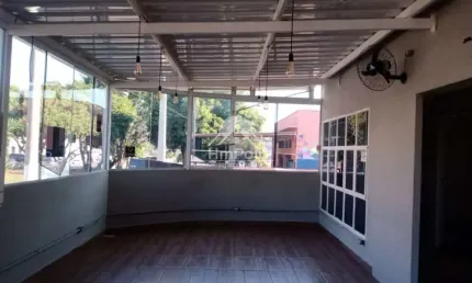 Salão comercial com estacionamento à venda em Valinhos/SP
