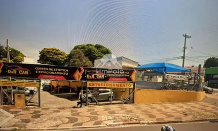 Terreno Comercial com estrutura de estacionamento, 3 banheiros e 1 sala no bairro Chapadão, Campinas/SP