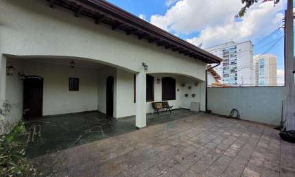 Casa Térrea para locação e venda com 3 quartos, 1 suíte à venda no Taquaral em Campinas/SP.