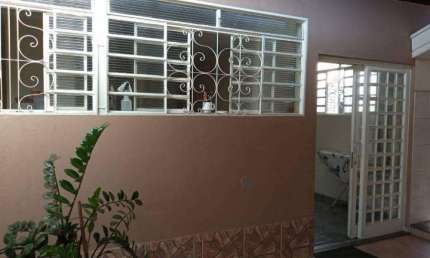 CASA TERREA A VENDA NO JARDIM BANDEIRANTES EM CAMPINAS-SP