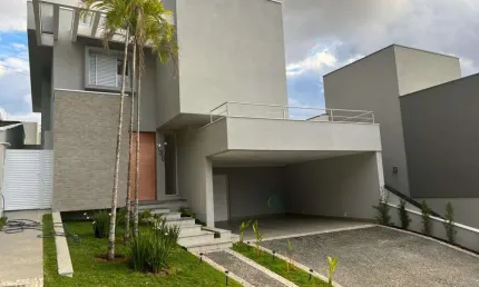 CASA COM 3 SUÍTES À VENDA NO CONDOMÍNIO MONT ALCINO EM VALINHOS/SP