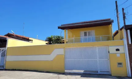 EXCELENTE CASA À VENDA NO JARDIM SANTA LÚCIA EM CAMPINAS-SP.