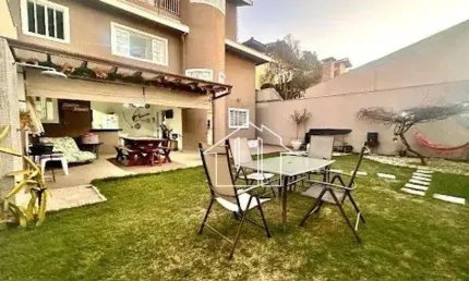 Casa com 5 dormitórios à venda, 200 m² por R$ 1.900.000,00 - Urbanova - São José dos Campos/SP