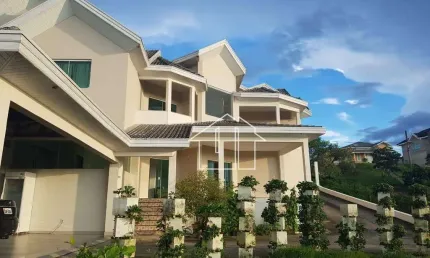 Casa Vende no Condomínio Mirante do Vale em Jacarei