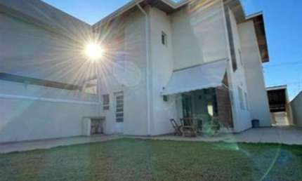 Casa em Condomínio para Venda em Bragança Paulista, Portal Da Serra, 4 dormitórios, 1 suíte, 3 banheiros, 2 vagas