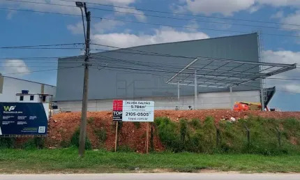 Barracão / Galpão / Depósito para alugar na Avenida dos Pinheirais, 2401, Capela Velha, Araucária, 5784 m2 por R$ 162.000