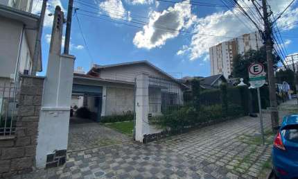 Casa com 2 quartos para alugar na Rua Marechal Hermes, 55, Centro Cívico, Curitiba, 353 m2 por R$ 13.000