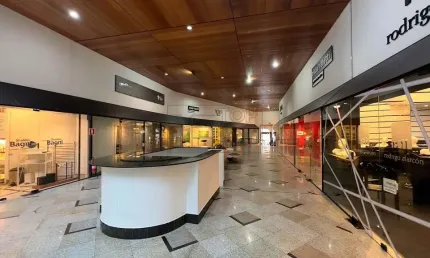Ponto comercial para alugar na avenida do batel, 1750, batel, curitiba, 10 m2 por r$ 1.800