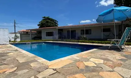 Casa de Luxo à Venda em Itanhaém-SP, Santa Terezinha - 4 quartos, 4 suítes, 6 banheiros, 327m² de área.