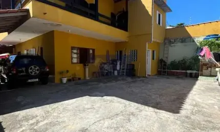 Casa Comercial de Luxo no Suarão: 7 quartos, 6 suítes, 250m², Itanhaém-SP