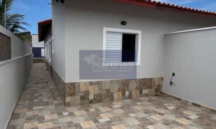Imperdível oportunidade: Casa à venda em Itanhaém-SP, bairro Suarão, 2 quartos, 1 suíte, 2 salas, 1 vaga, 70m². Confira já!