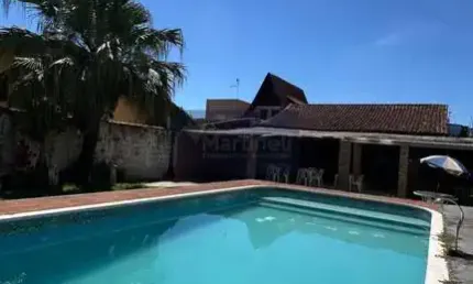 Imperdível oportunidade! Casa à venda em Itanhaém-SP, bairro Grandesp, com 2 quartos, 1 sala, 5 vagas de garagem e 90,00 m² de área.