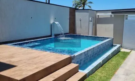 Casa à venda em itanhaém-sp, bairro regina: 3 quartos, 1 suíte, 2 salas, 115m², 4 vagas de garagem!