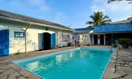 Casa com 4 quartos à venda no Balneário Gaivota, Itanhaém  por R$ 590.000